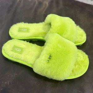 ugg slippers sz 6